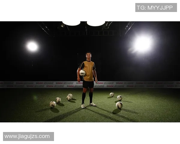 足球明星卡点换装大赛引领时尚潮流展现个性风采