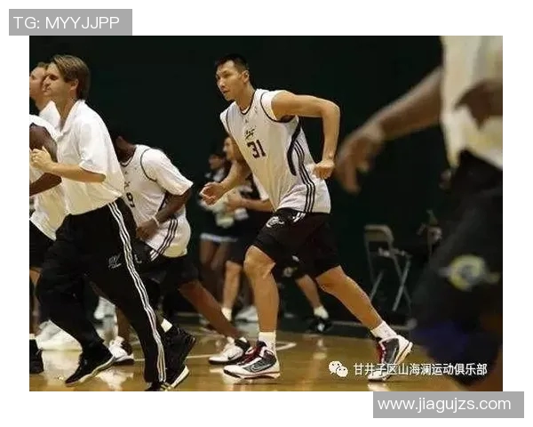 足球明星背后的艰辛与挑战揭示了成功之路的坎坷与不易 足球明星背后的艰辛与挑战揭示了成功之路的坎坷与不易